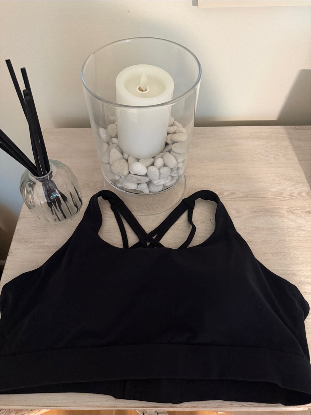 Women’s black cross cross design XXL sports bra with built in pads